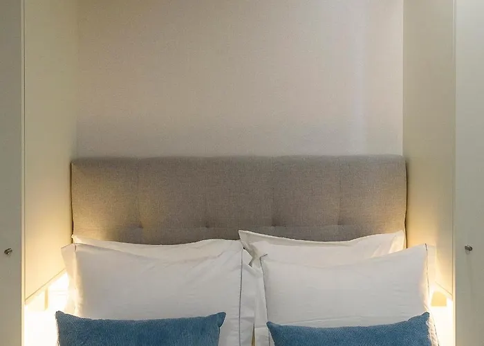 Ribeira Sao Joao * Porto