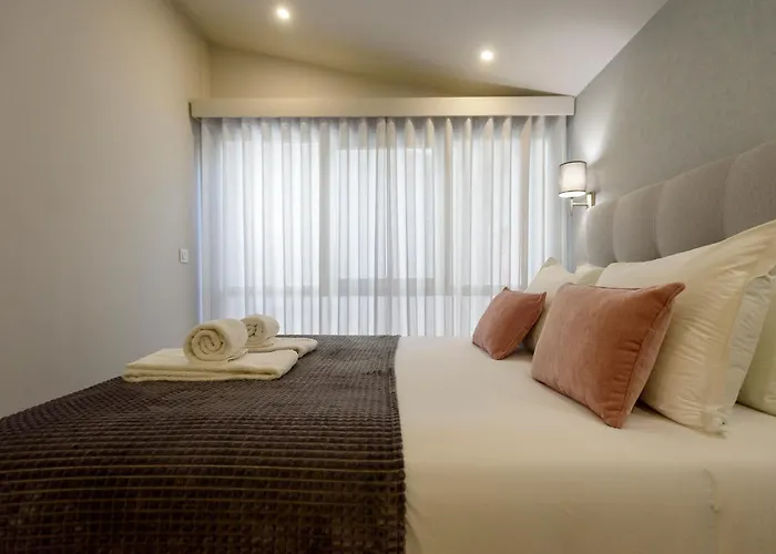 Ribeira Sao Joao * Oporto